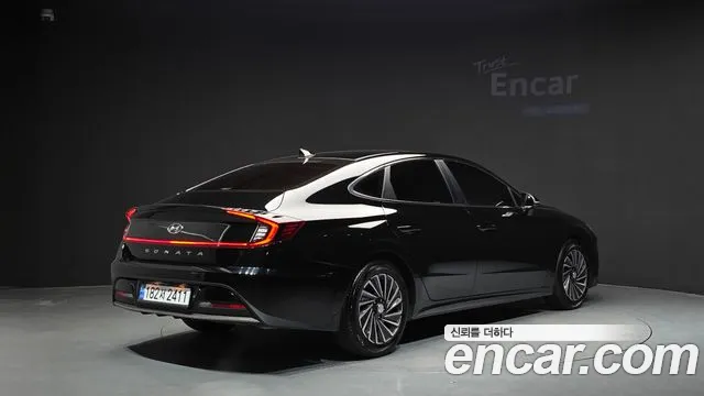 Hyundai Sonata 2023 thumb 2