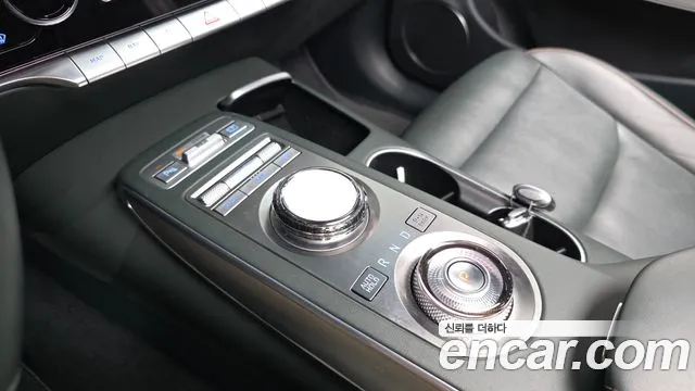 Genesis GV70 2021 thumb 9
