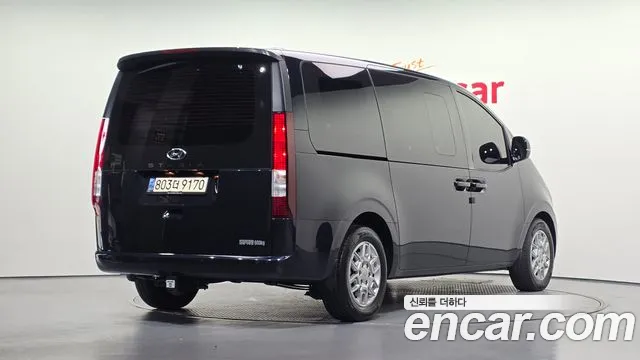 Hyundai Staria 2022 thumb 2