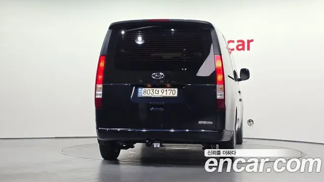 Hyundai Staria 2022 thumb 4