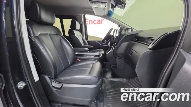 Hyundai Staria 2022 thumb 10