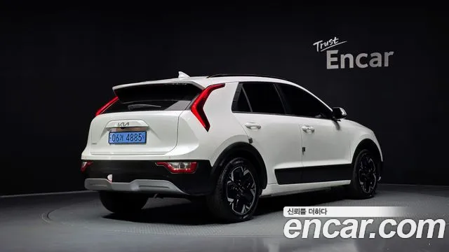 Kia Niro 2022 thumb 2