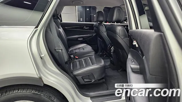 Kia Sorento 2016 thumb 11
