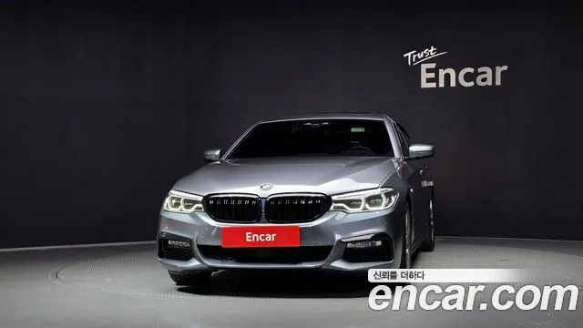 BMW 5-Series 2018 thumb 3