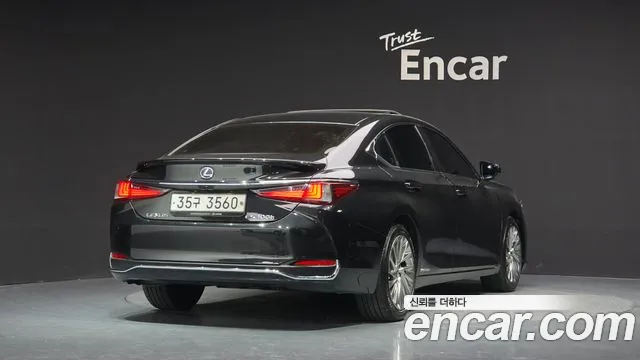 Lexus ES 2019 thumb 2
