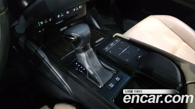 Lexus ES 2019 thumb 9