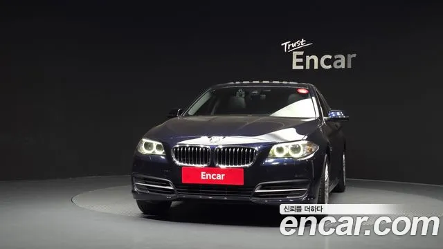 BMW 5-Series 2015 thumb 3