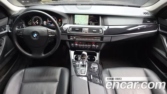 BMW 5-Series 2015 thumb 7
