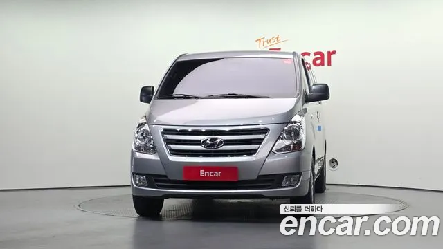 Hyundai Starex 2017 thumb 3