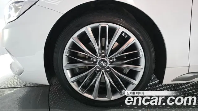 Hyundai Grandeur 2017 thumb 4