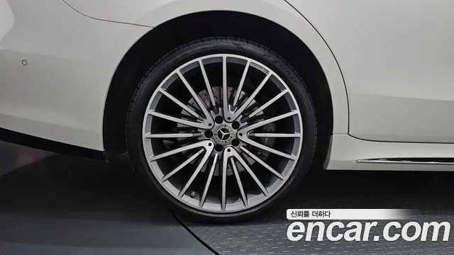 Mercedes-Benz S-Класс 2023 thumb 5