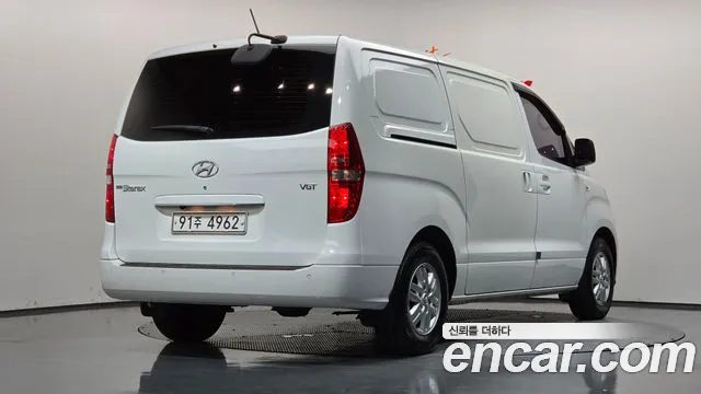 Hyundai Starex 2019 thumb 2