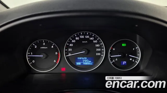 Hyundai Starex 2019 thumb 8