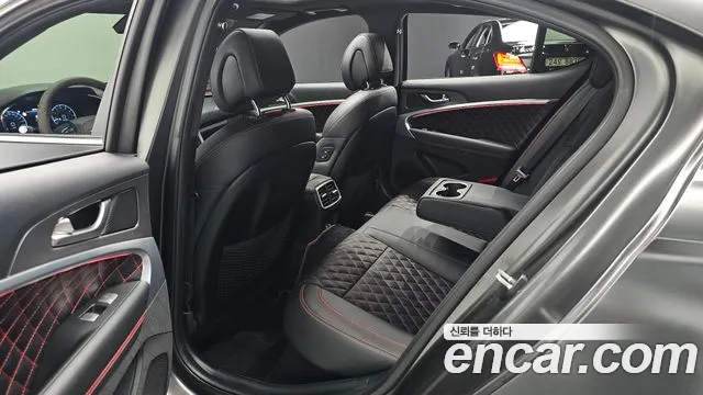 Genesis G70 2023 thumb 12