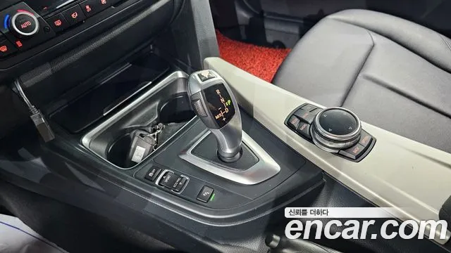 BMW 3-Series 2014 thumb 9