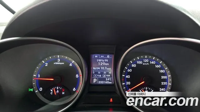 Hyundai Santa Fe 2013 thumb 8