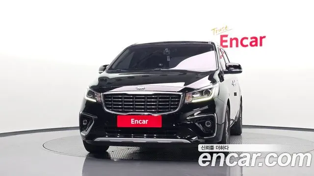 Kia Carnival 2019 thumb 3