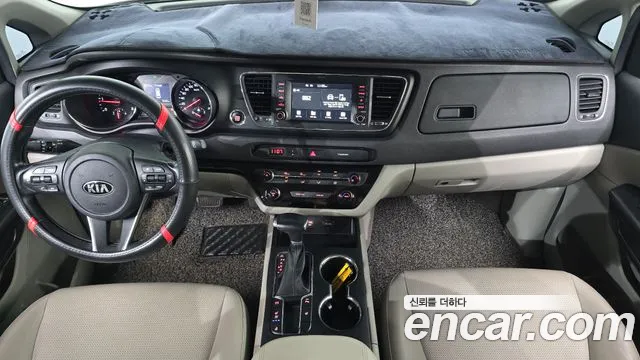 Kia Carnival 2019 thumb 7