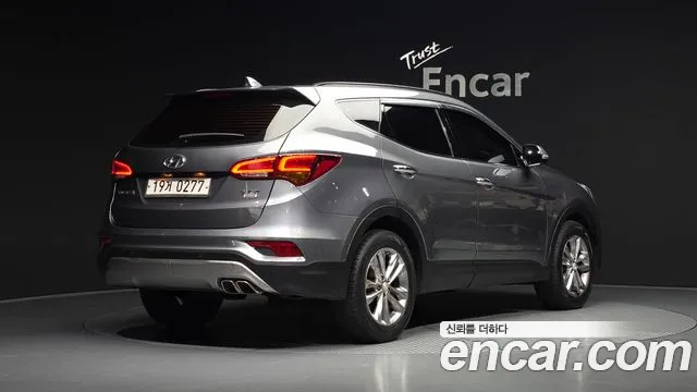 Hyundai Santa Fe 2015 thumb 2