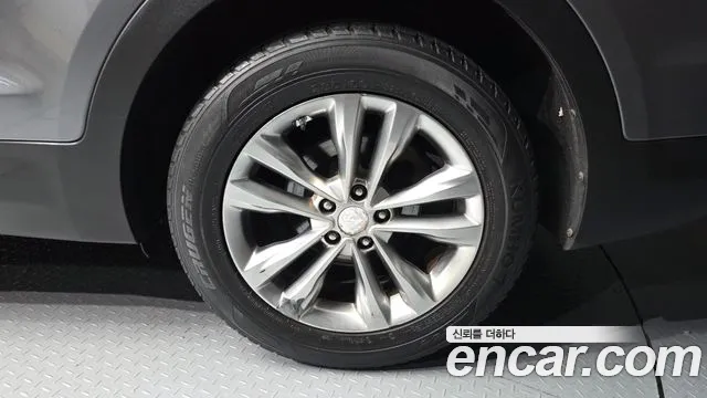 Hyundai Santa Fe 2015 thumb 5