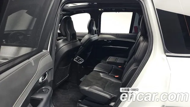 Volvo XC90 2020 thumb 10