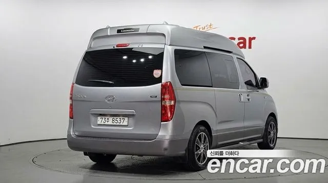 Hyundai Starex 2010 thumb 2