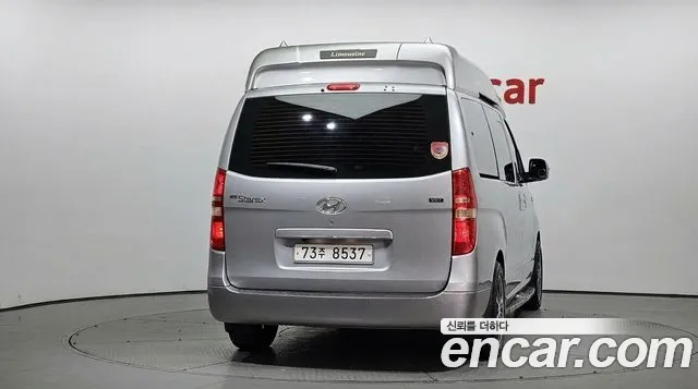 Hyundai Starex 2010 thumb 4