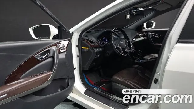 Hyundai Grandeur 2014 thumb 10