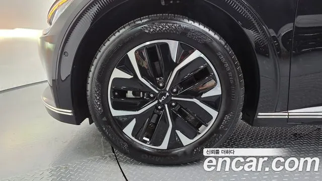 Kia EV6 2023 thumb 4