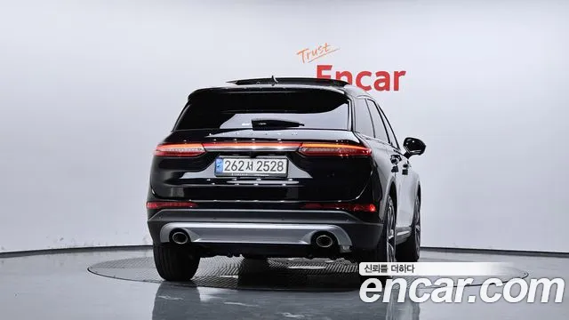 Lincoln Corsair 2021 thumb 4