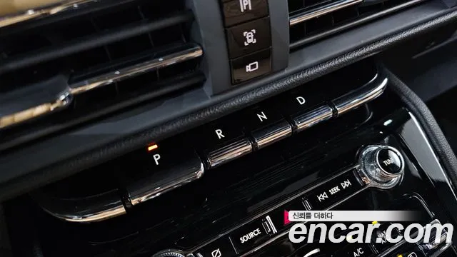 Lincoln Corsair 2021 thumb 9