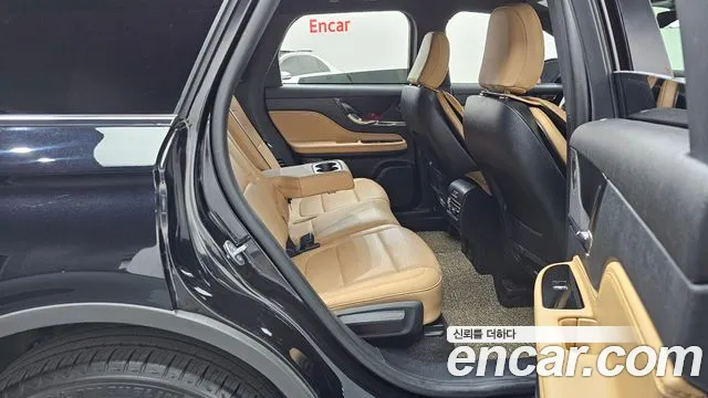 Lincoln Corsair 2021 thumb 11