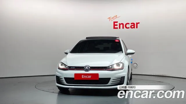 Volkswagen Golf Sportsvan 2016 thumb 3