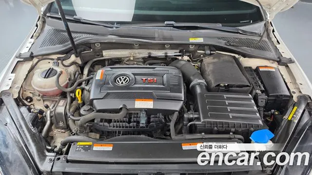 Volkswagen Golf Sportsvan 2016 thumb 6