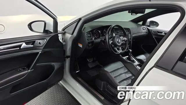 Volkswagen Golf Sportsvan 2016 thumb 10