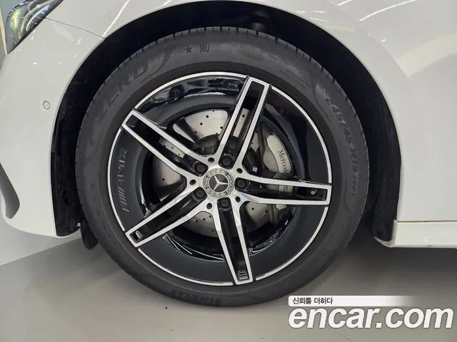 Mercedes-Benz E-Класс 2025 thumb 5