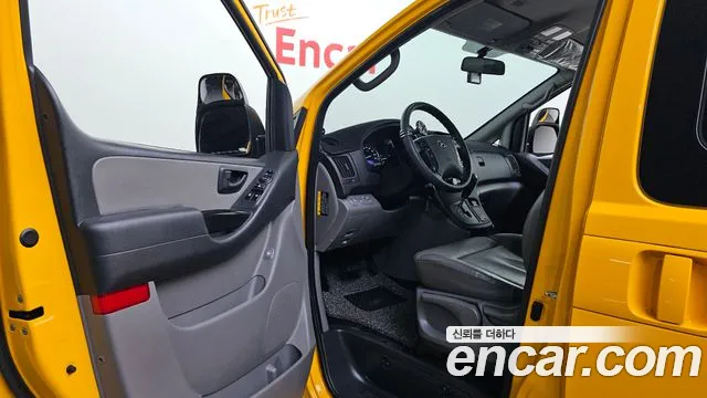 Hyundai Starex 2019 thumb 10