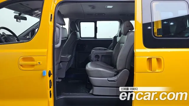 Hyundai Starex 2019 thumb 11
