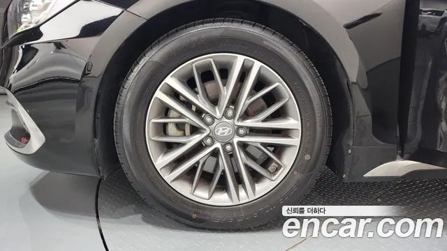 Hyundai Grandeur 2017 thumb 5