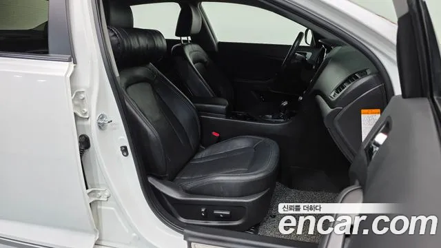 Kia K5 2012 thumb 11