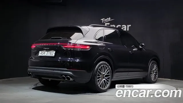 Porsche Cayenne 2019 thumb 2