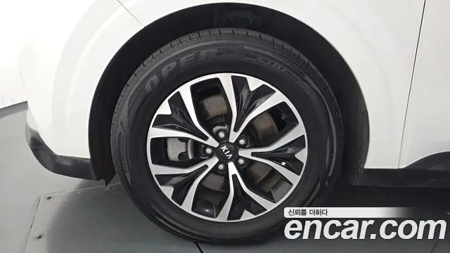 Kia Carnival 2021 thumb 5