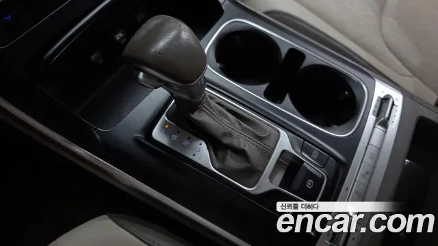 Kia Carnival 2021 thumb 9