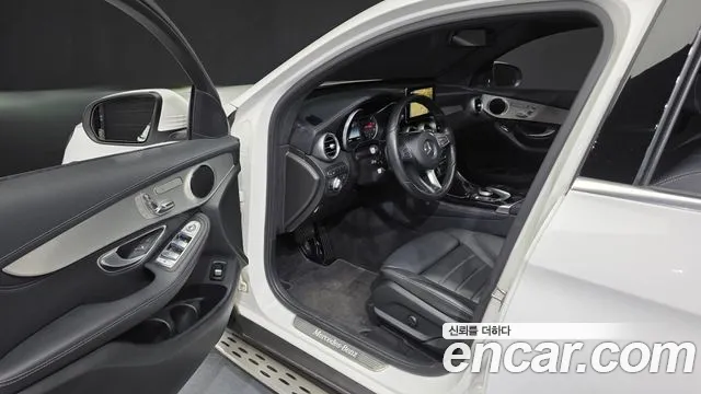 Mercedes-Benz GLC 2017 thumb 10