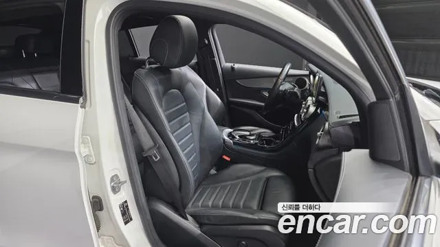 Mercedes-Benz GLC 2017 thumb 12