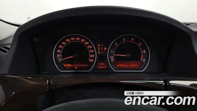 BMW 7-Series 2005 thumb 8