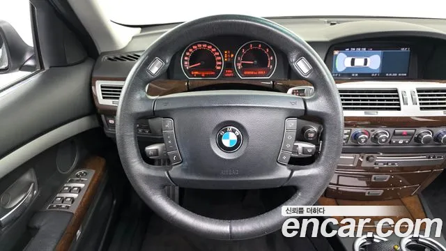 BMW 7-Series 2005 thumb 12