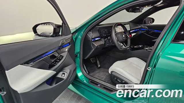 BMW M5 2025 thumb 10