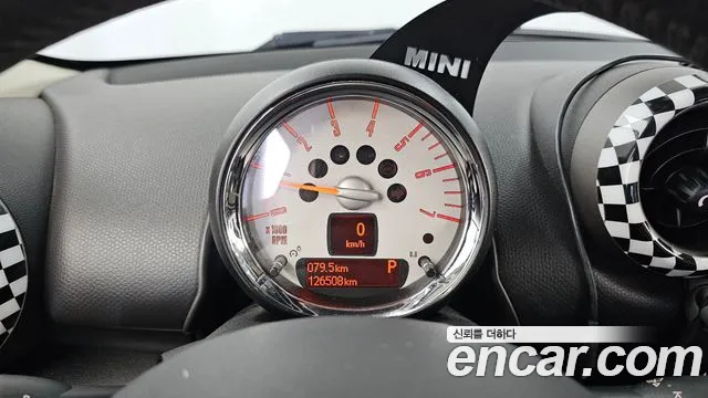MINI Countryman 2012 thumb 8