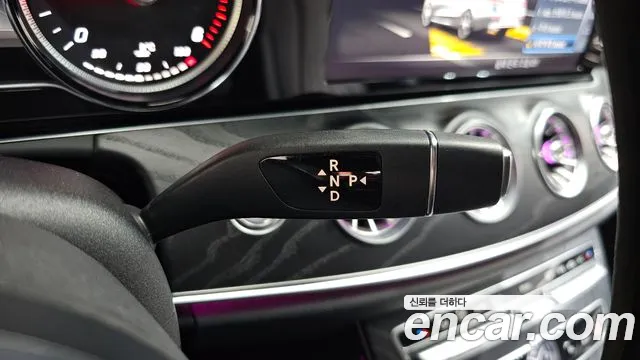 Mercedes-Benz E-Класс 2019 thumb 8